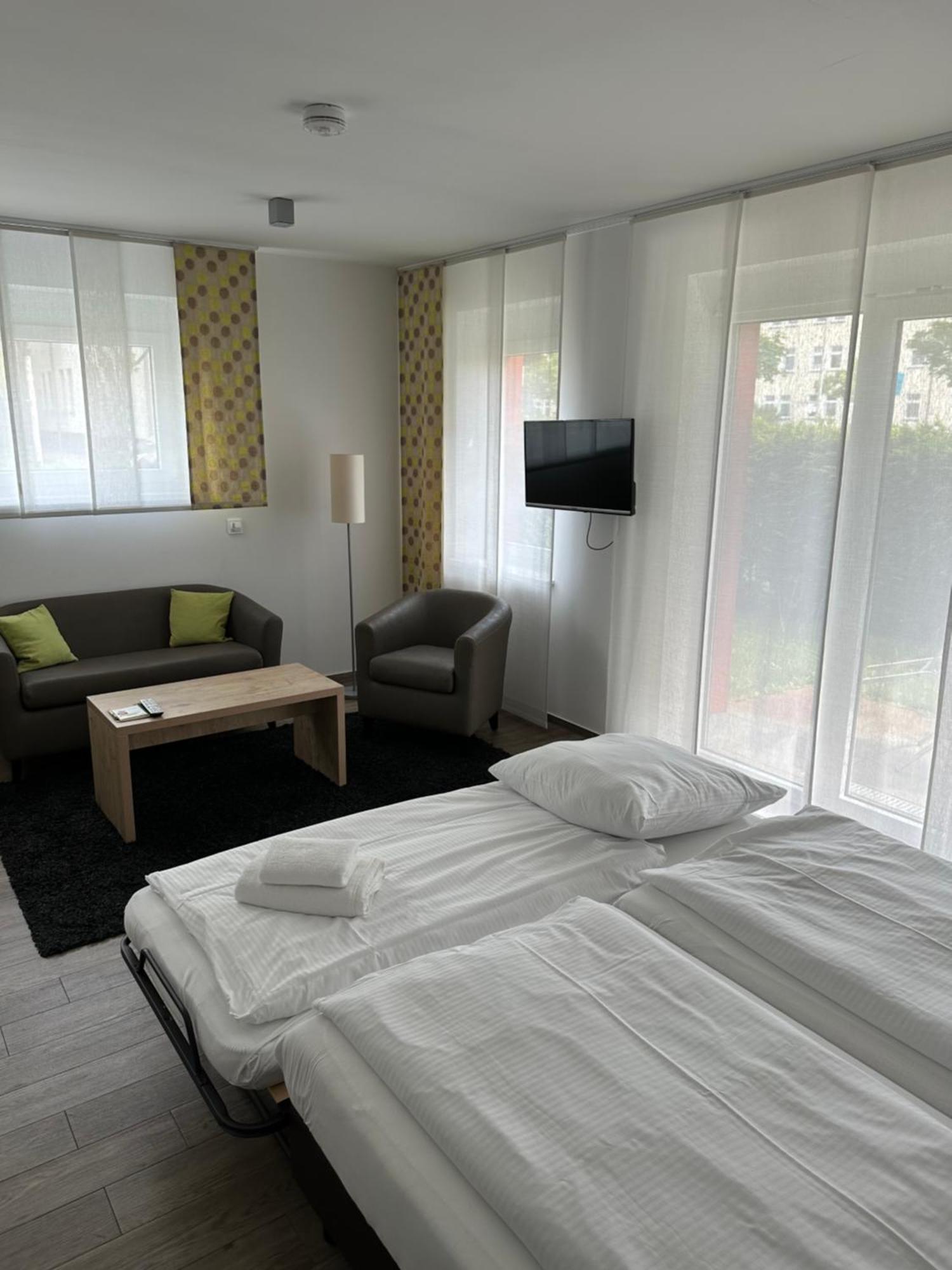 Adapt - Adlershof Aparthotel 4*